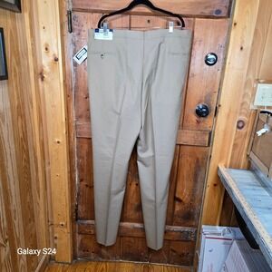 Sansabelt Mens Khaki Pleated Dress Pants 42‎ Reg Wrinkle Resistant Wearable